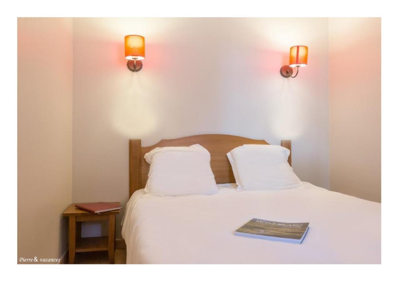 Charmant Appartement Avec Piscine. 몽플렁캉 외부 사진